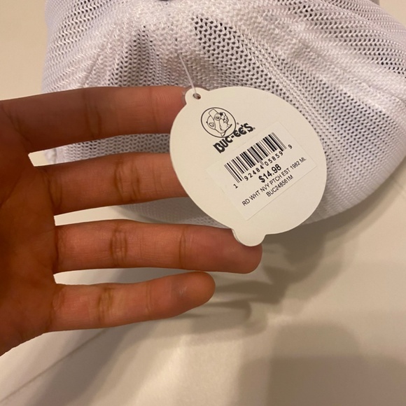 NWT Buc-ee’s White Navy and Red Pitch Cap M/L - Picture 6 of 6